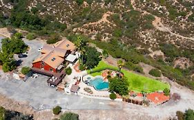 San Diego Getaway, Views Pool Hot Tub & Game Room